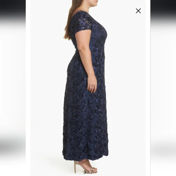 Alex Evenings Rosette Lace A-Line Gown- 18W